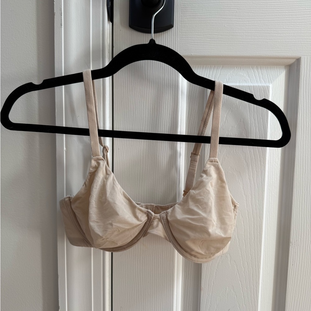 SKIMS Nude Unlined Tshirt  Women's Bra